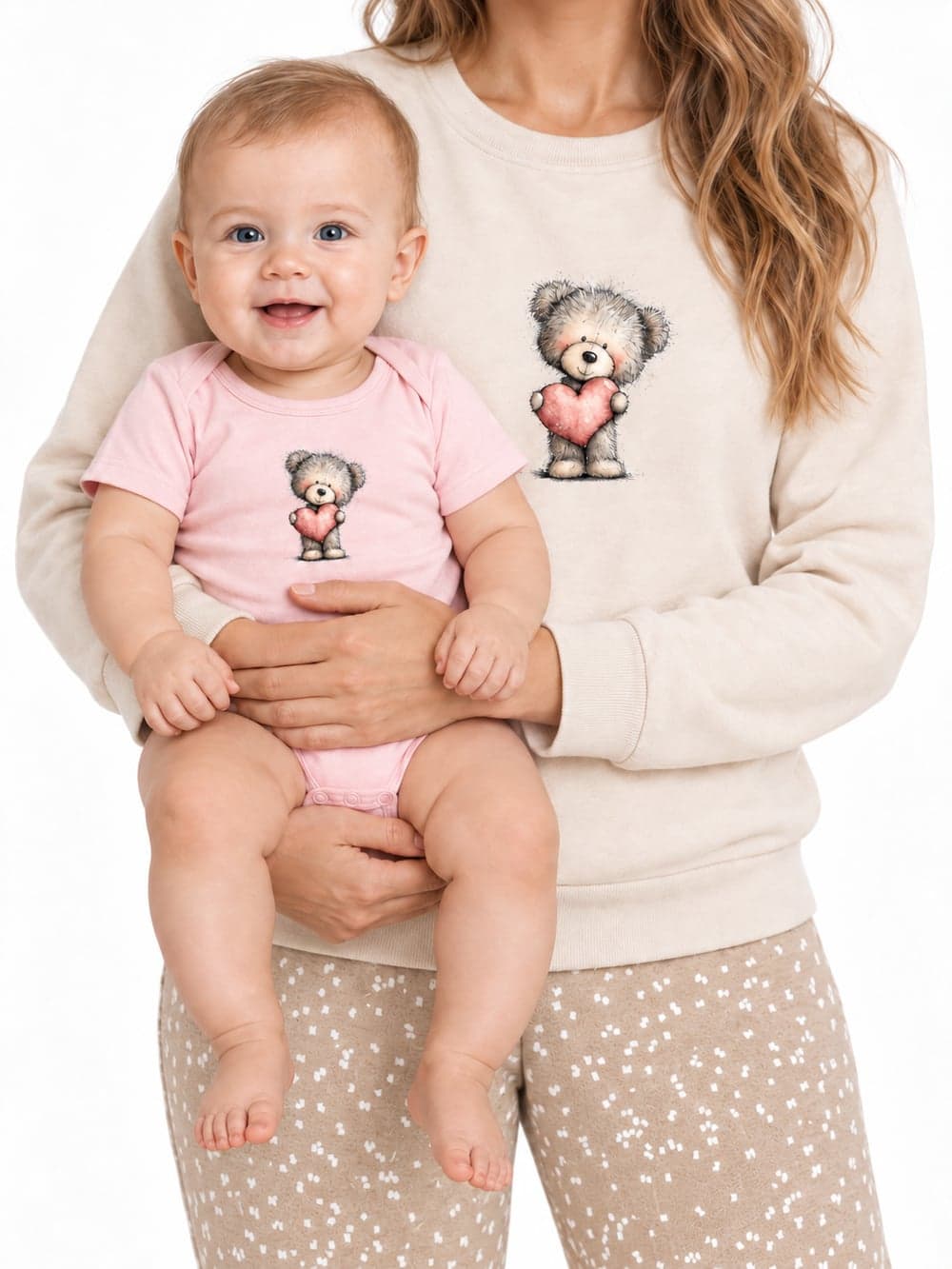 Dievčenské body LOVELY TEDDY s krátkym rukávom — na postave spredu